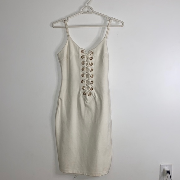 Mendocino dress size M (2/100 Bundle) - Picture 1 of 2